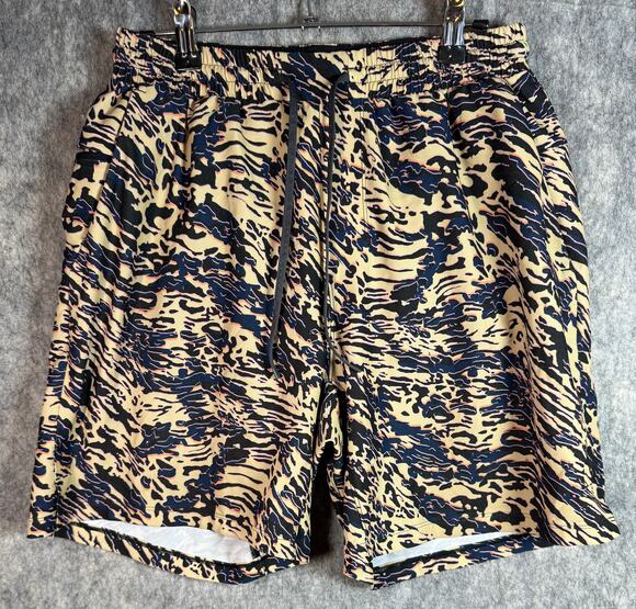 lululemon athletica Other - Lululemon Pool Shorts 7" Mens Small Lined Blue Cream Tiger Stripe RARE W7AYUS